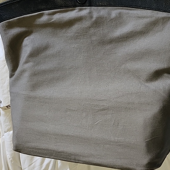 womans UGG tote bag - Picture 8 of 11